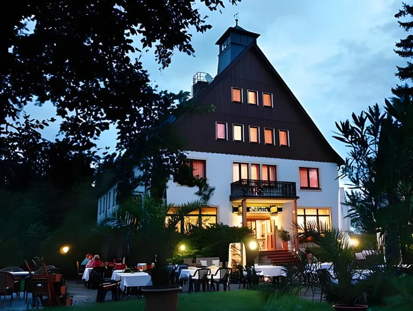 Hotel und Restaurant Bühlhaus - Image 1