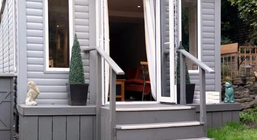 The Garden Room - Image 1