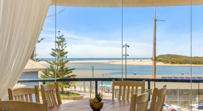La Dolce Vita ocean front apartment - Image 1