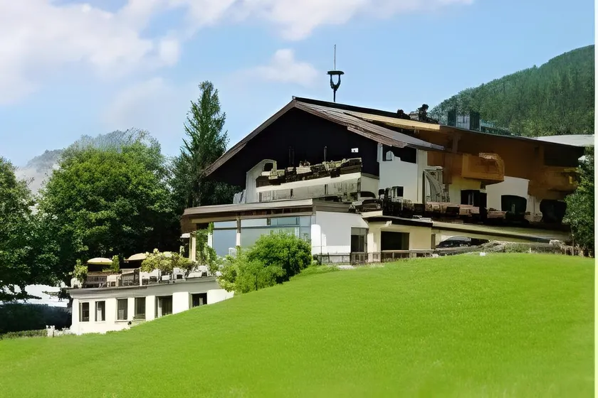 Hotel Alpenkrone - Image 1