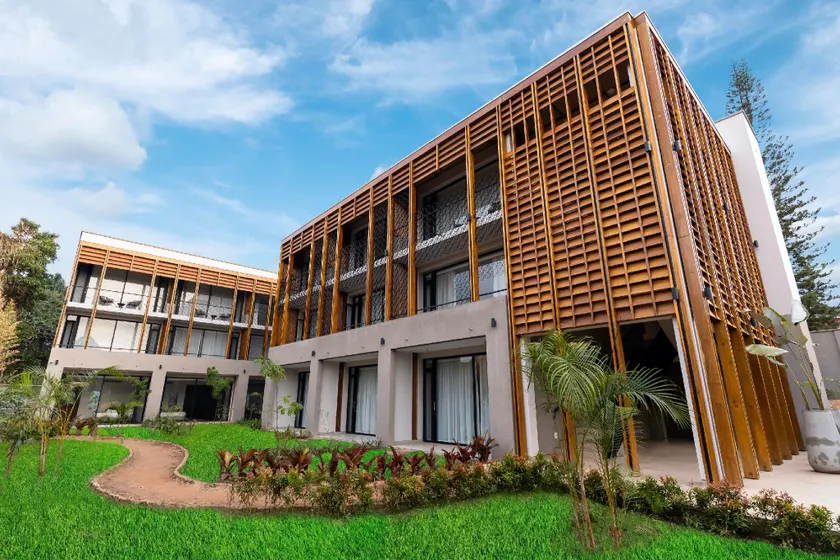 Le Petit Village Boutique Hotel & Spa - Image 1