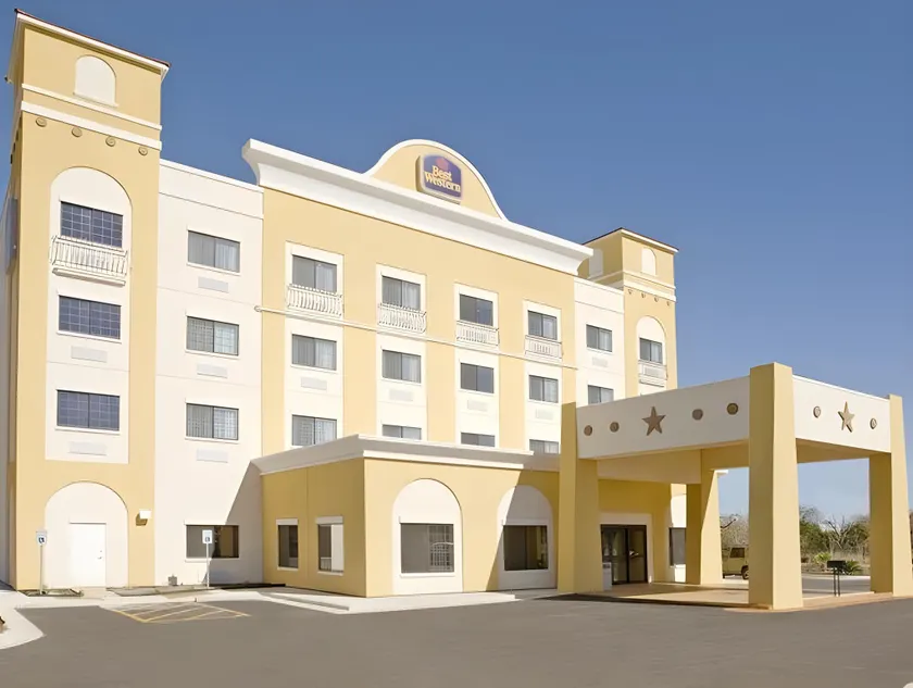 Days Inn by Wyndham Salado - Image 1