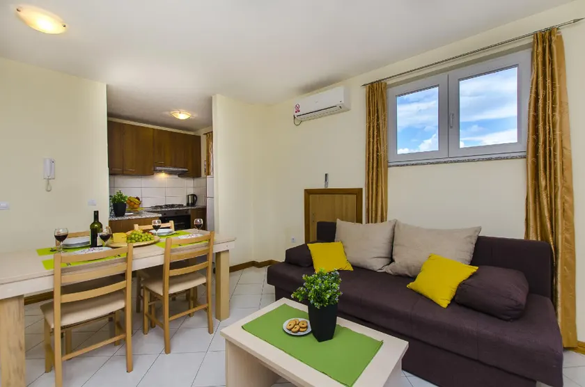 Apartments Glavan - Image 1