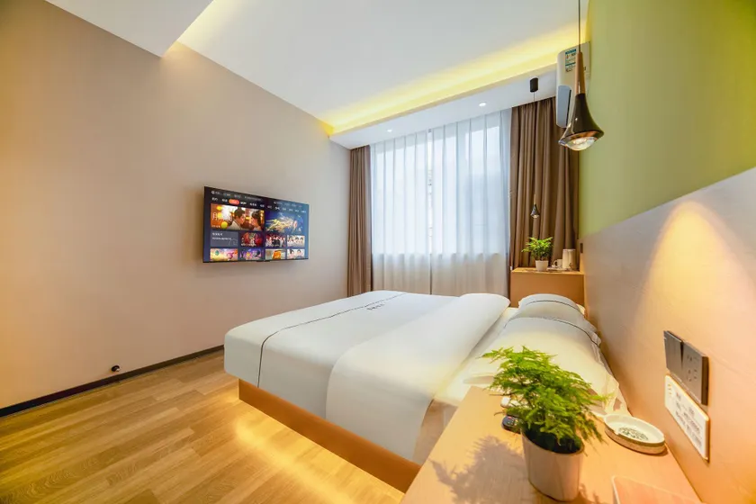 Chuxiong Wantai Hotel (Yi People's Food Culture Street Branch) - Image 1
