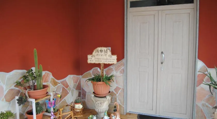 A&M House - Image 1