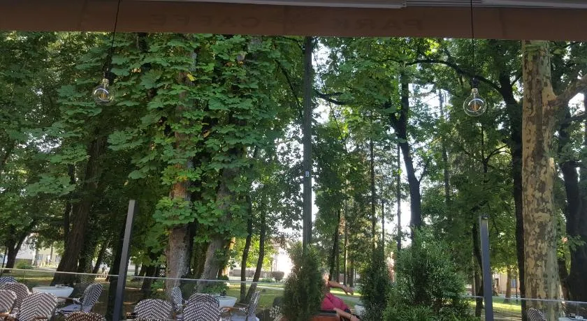Park Rooms - Image 1