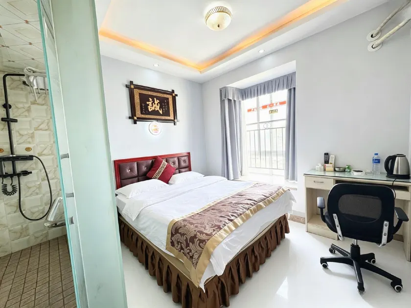 Sunshine Hotel (Nanmen Street Branch) - Image 1