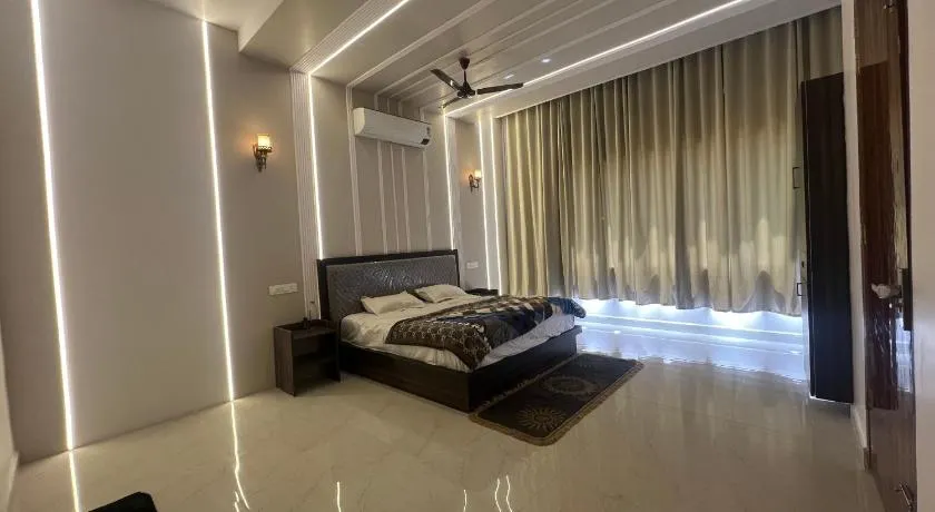 Plain A Quiet Stay - Image 1