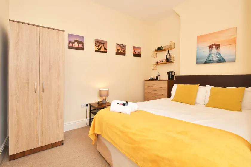Townhouse @ 178 Ruskin Road Crewe - Image 1
