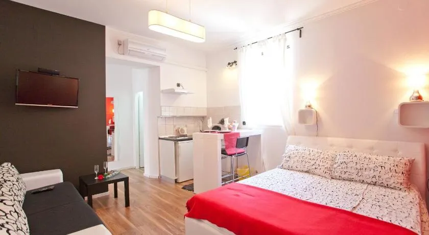 Apartments Top Center - Image 1