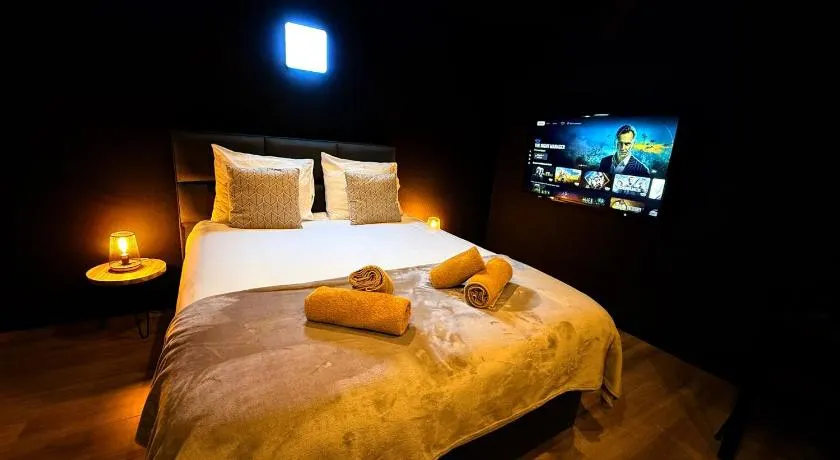 Zen Mons Chambre cosy et moderne - Image 1