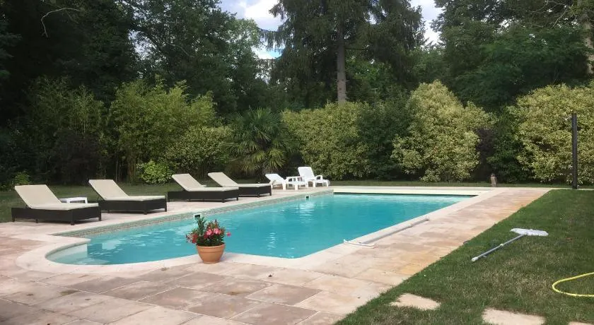 Les Enclos Bed and Breakfast à 4 mn de Chantilly - Image 1