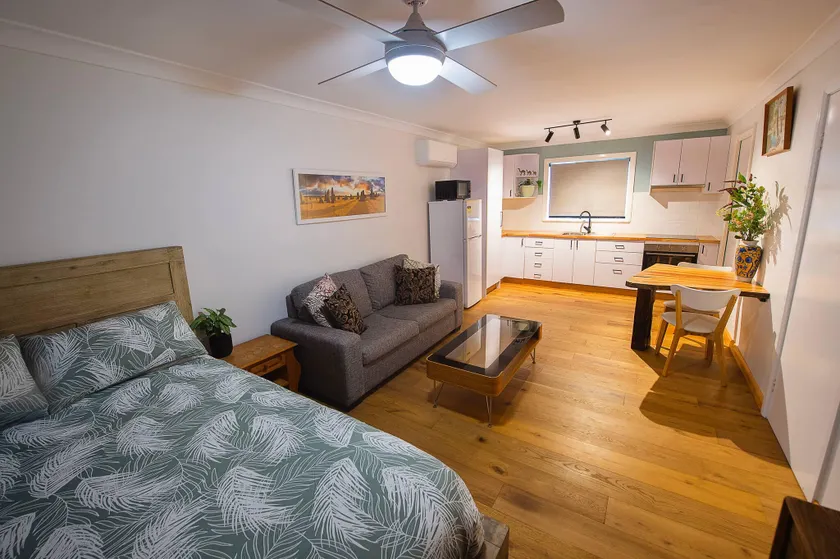 The Eazy Living Studio - Pet Friendly - Image 1