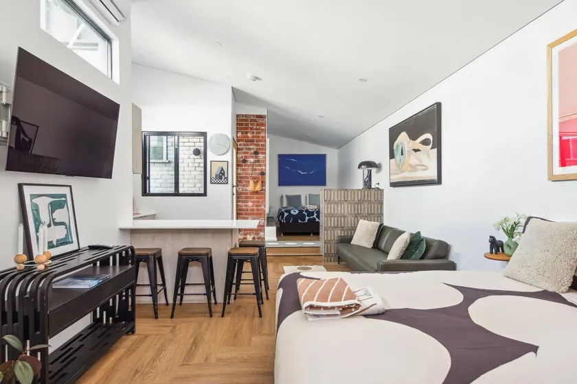 Fremantle Swan River Studio - Image 1