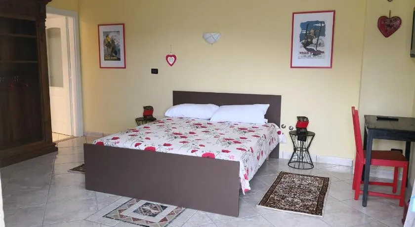 Leo home - Image 1