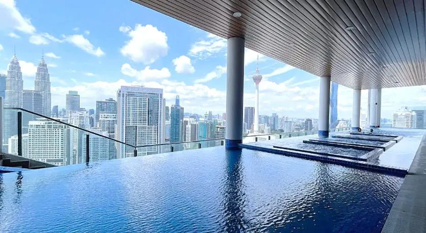 The Luxe Infinitum KLCC by CASABELLESTAY - Image 1