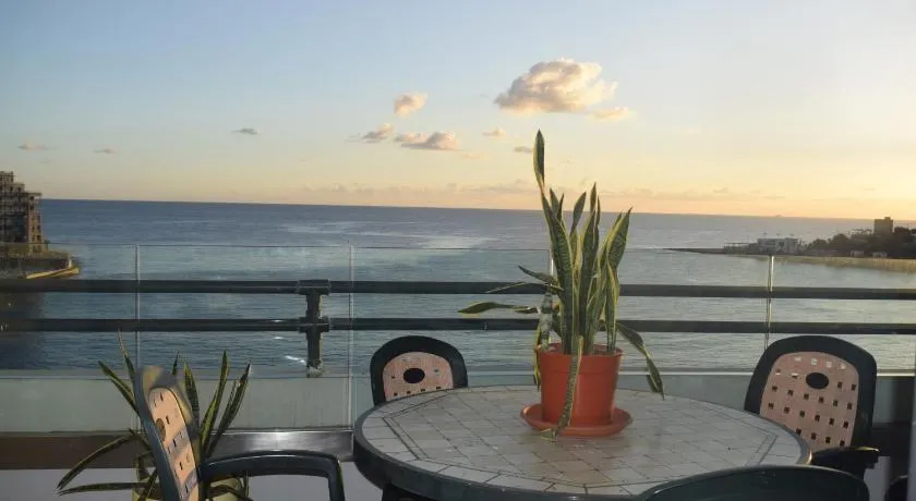 Saint Julians Seafront 200m2 beautiful Apartment - Image 1