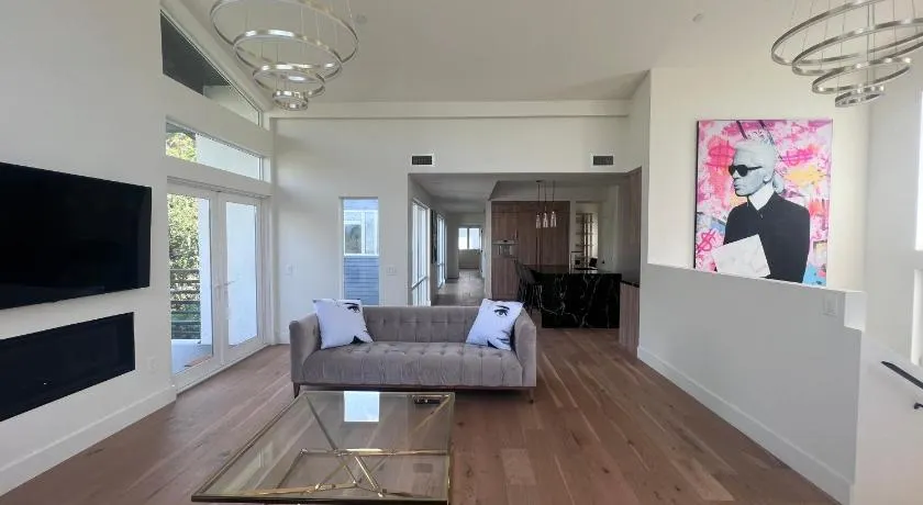 The Arts House - Private and Gated Home in Silver Lake with Pool & Views - Image 1