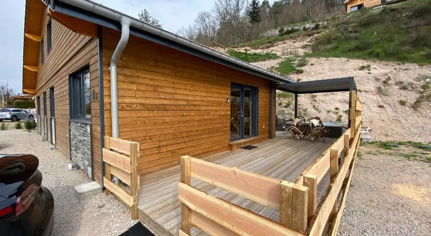 Chalets Capucine ou Clochette 5P - SPA Privatif - Image 1