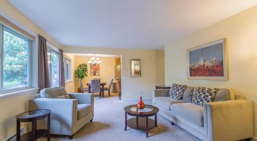 the Romeo, Best Area, 2 Bedrooms, WD, Jacuzzi Bath, No Stairs, New Carpet, 825sf - Image 1