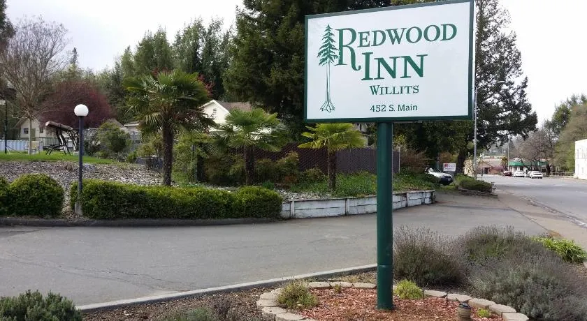 Redwood Inn Willits - Image 1