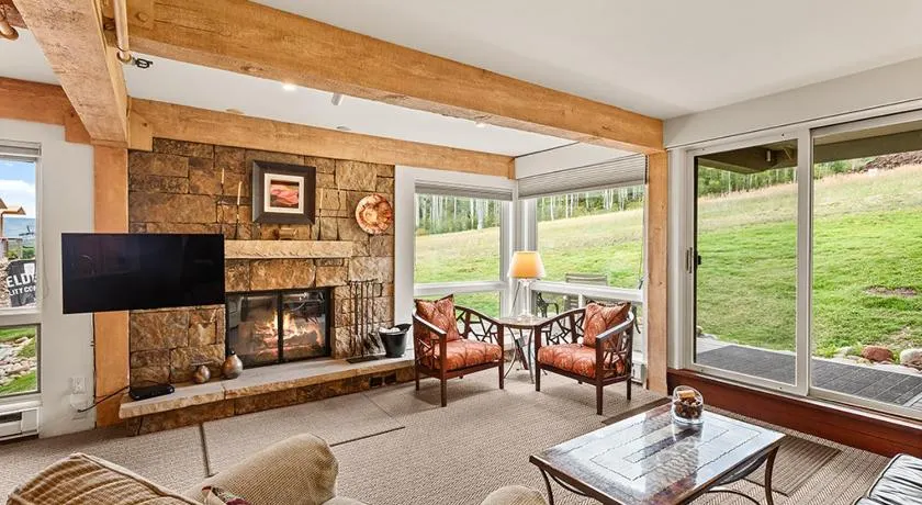 Enclave 102, Snowmass Ski-In/Ski-Out Condo w/Shared Pool/Hot Tub - Image 1