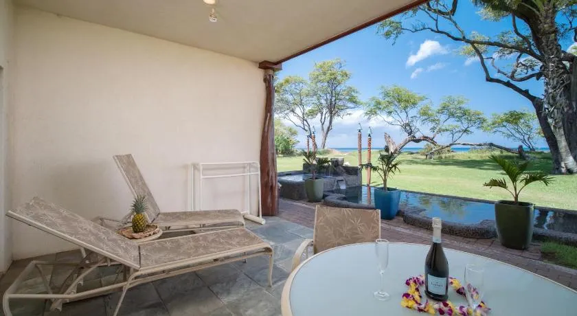Aloha Aku Bamboo Suite - Discover Beachfront Serenity - Image 1