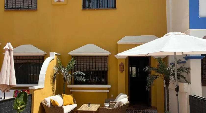 Casa Rodasa - 2 bedrooms, roof terrace, Airco, Front-terrace, Back-Patio, communal pool, etc - Image 1