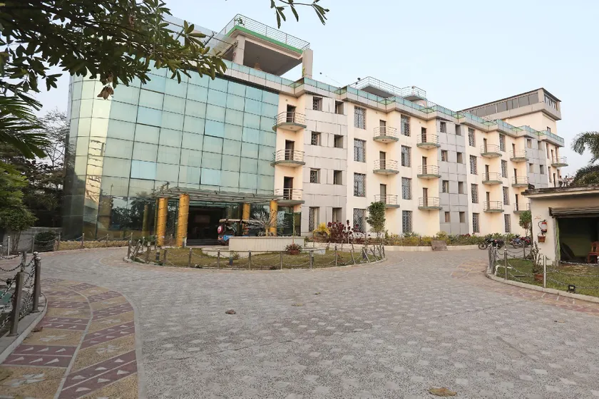 Hotel O River Bay Resort - Image 1