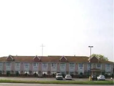 Quality Inn & Suites Benton Harbor - St Joseph - Image 1