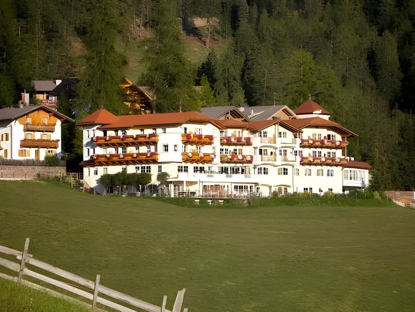 Familienhotel Maria - Image 1