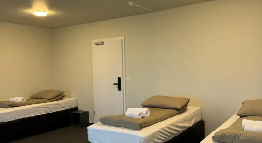 Skogar Hostel - Image 1