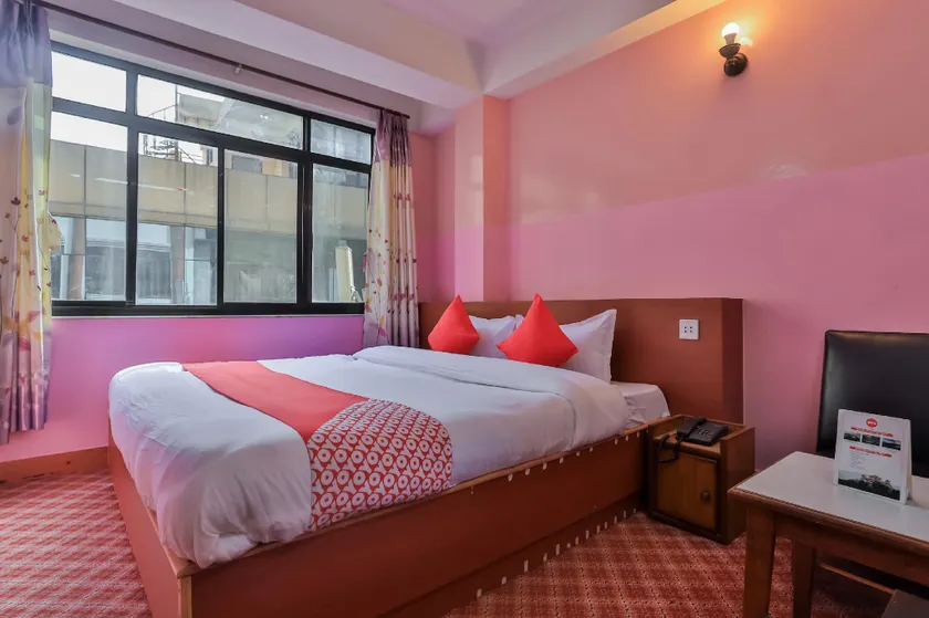 OYO 737 Hotel New Sea Paradise - Image 1