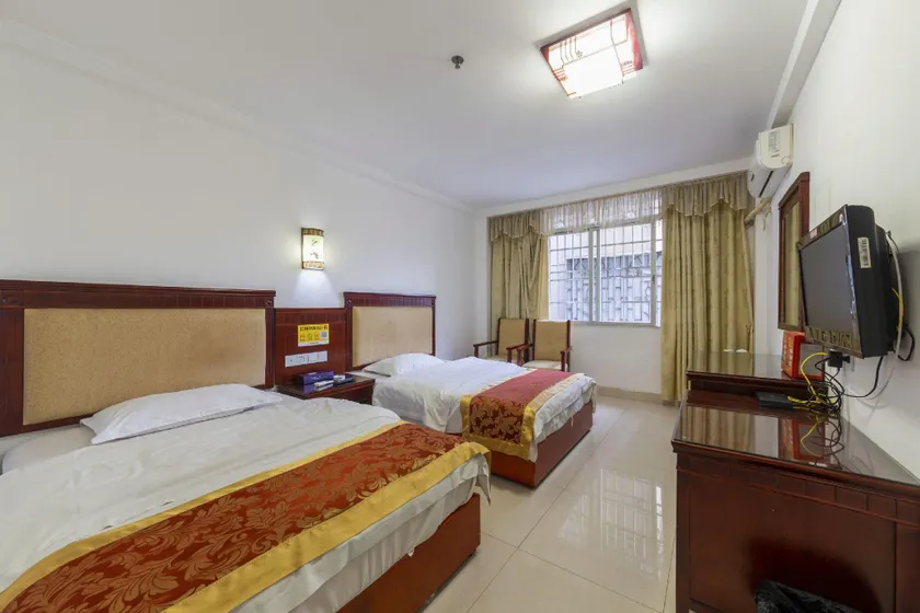 Mingdu Business Hotel - Image 1
