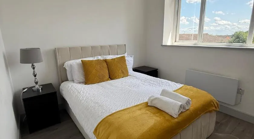1 Bed Flat - Sleeps 2 - Pets - Parking - Wifi - Image 1