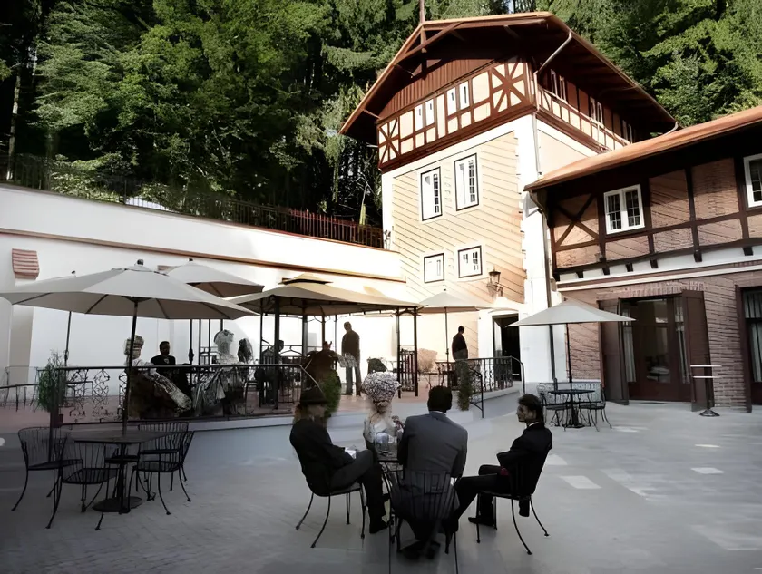 Hotel Bastion - Image 1