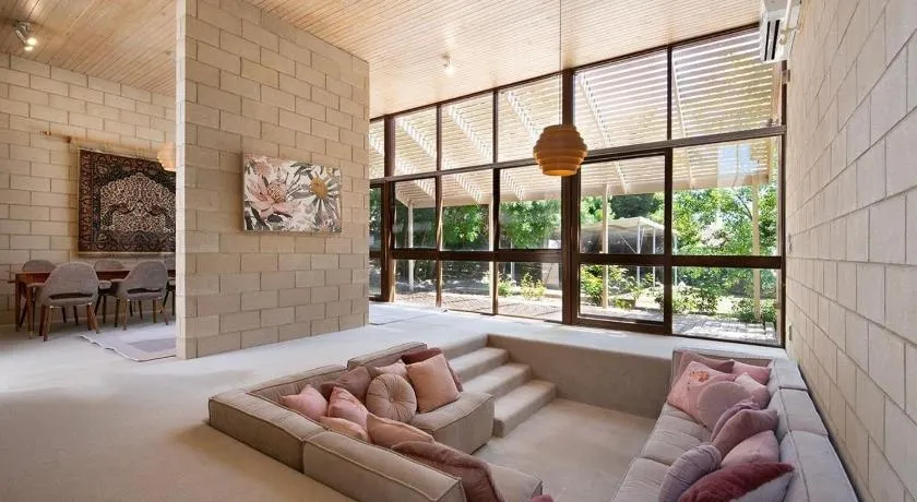 Retro Reservoir Retreat - Image 1