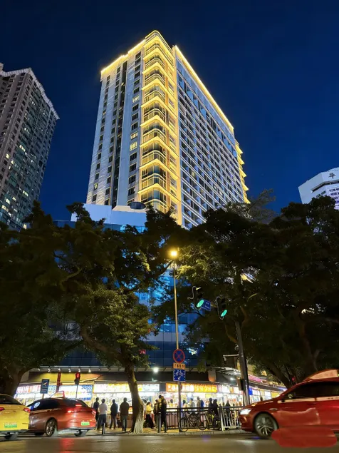 WAIFIDEN Guangzhou HaiZhu Square WanYi Apartment - Image 1
