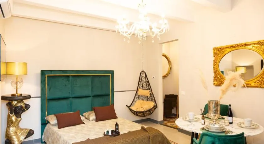 Femme noir Boutique Apartament Fitness e spa - Image 1