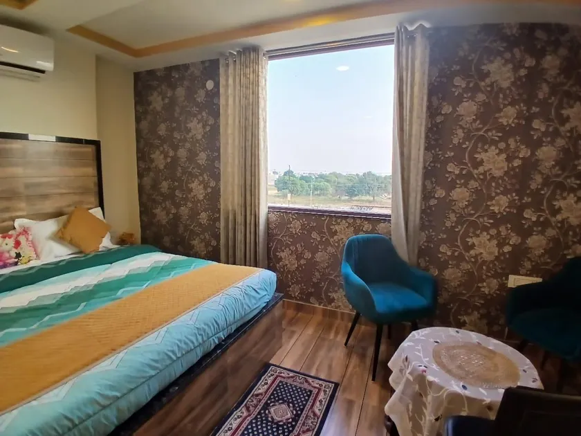 Hotel Mountain View, Jaipur - Image 1