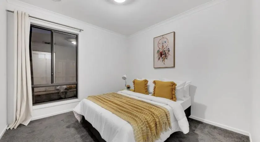 Private Room cbd Airport 20 min - Image 1