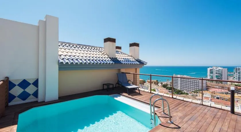 PH BELLAGIO: Luxurious and Romantic duplex penthouse with PRIVATE POOL & sea views - Image 1