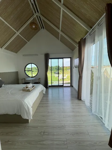 ออเรย์น่า เขาใหญ่ รีสอร์ท - Aureina Khaoyai Resort - Image 1