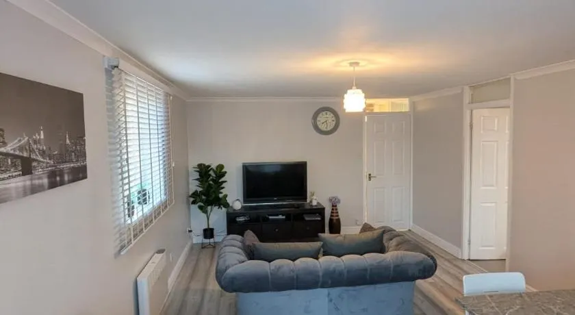 A&A Apartment Basildon - Image 1