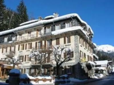 Hôtel Restaurant la Couronne - Image 1