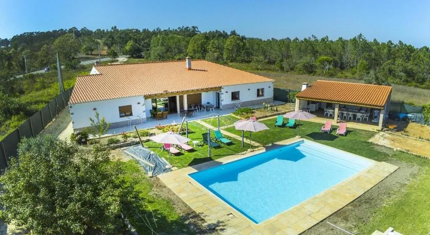 Montes de Praias GuestHouse - Image 1