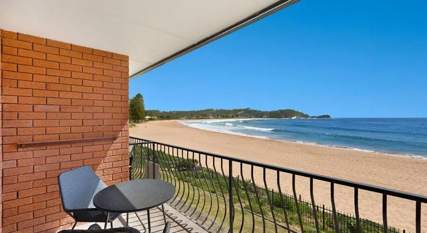 Sandy Cheeks - Sunny Beachfront Location - Image 1