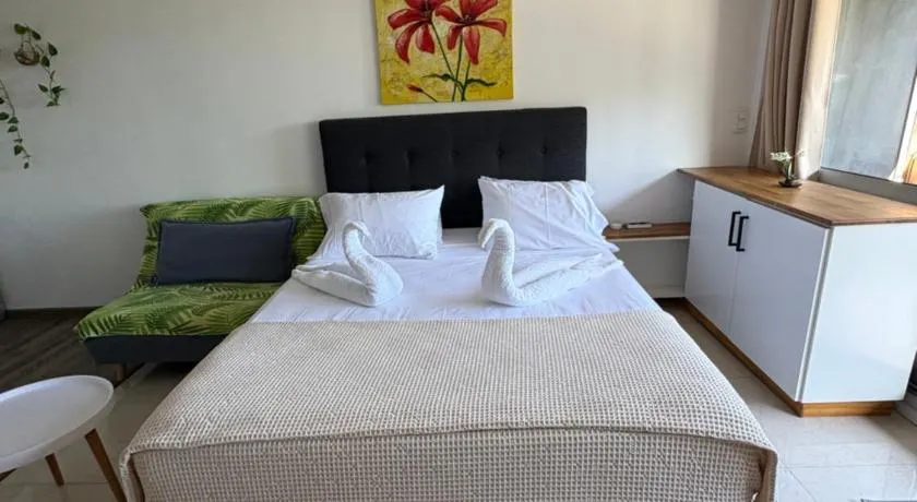 Studio Hiva - Image 1