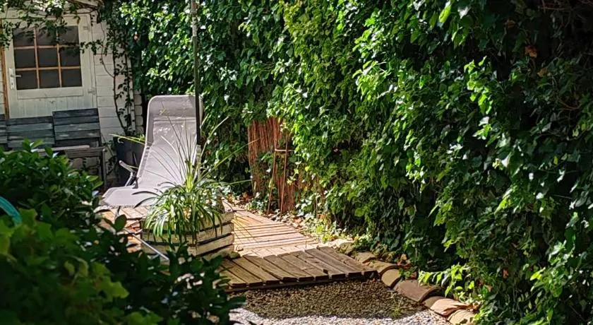 LE PETIT JARDIN ... - Image 1