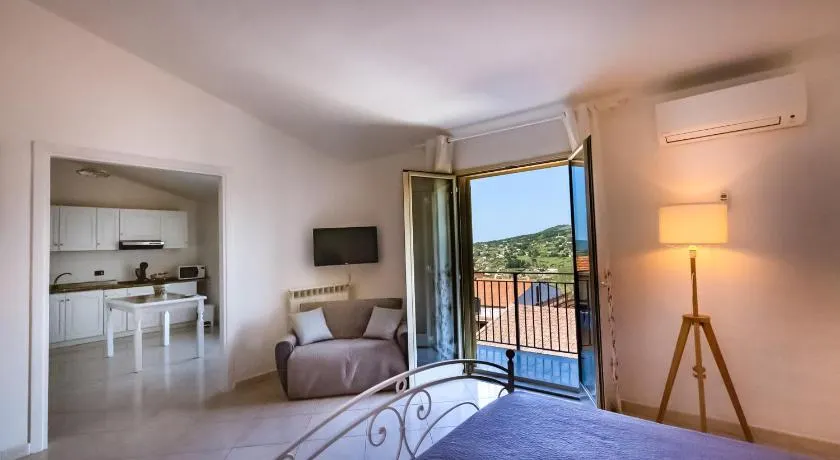 Bianca Casa - Image 1